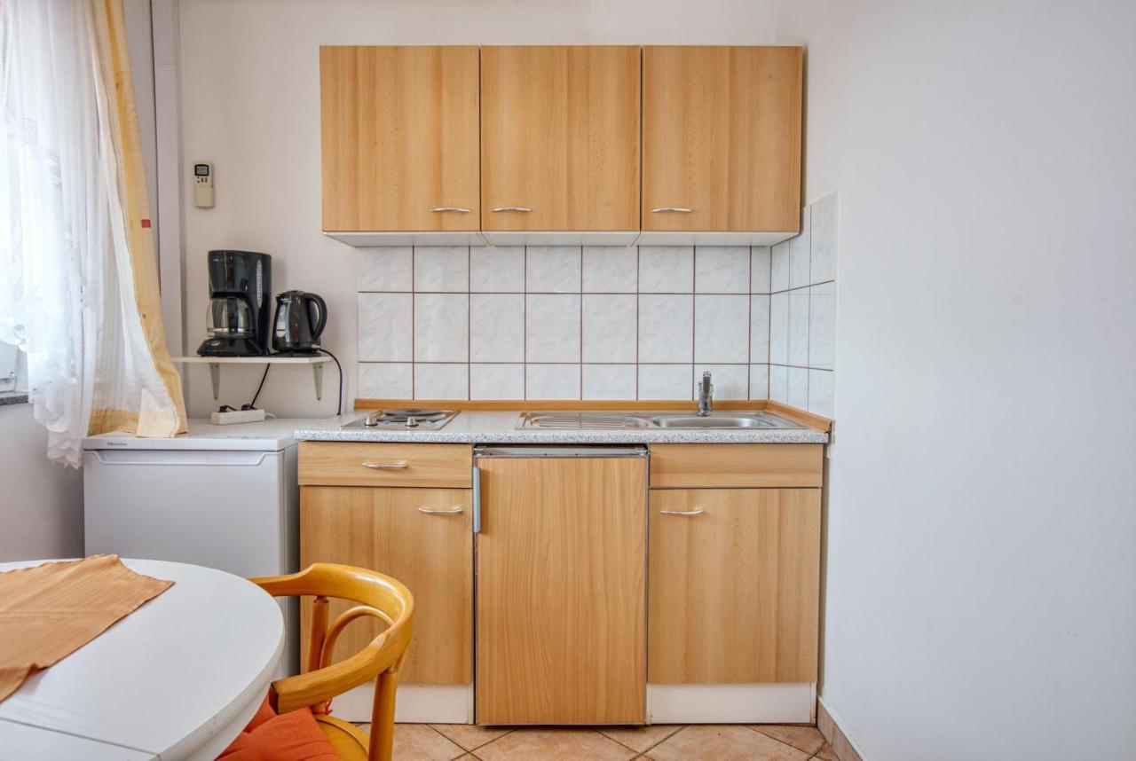 Apartments With A Parking Space Vodice - 6178 Екстериор снимка